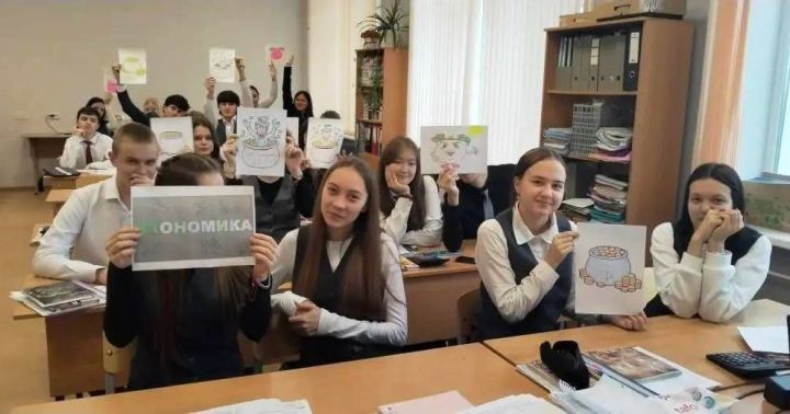 В Лаишевском технико-экономическом техникуме отметили День экономиста