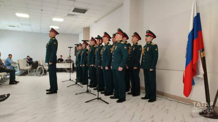 В казанском госпитале перед бойцами СВО выступил военный оркестр
