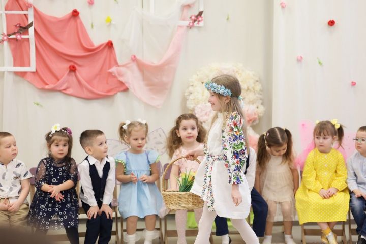 В Лаишевском районе мам и бабушек поздравляют с Международным женским днем