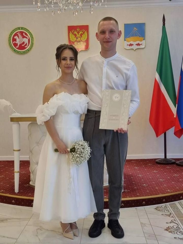 В Лаишеве восемь пар поженились в зеркальную дату