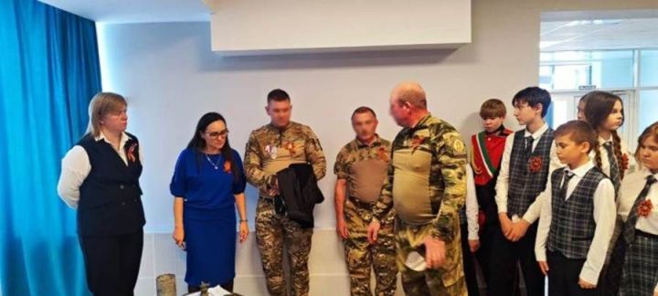 МХО волонтерлары Лаеш районы лицей укучыларына үзләренең бурычлары турында сөйләделәр