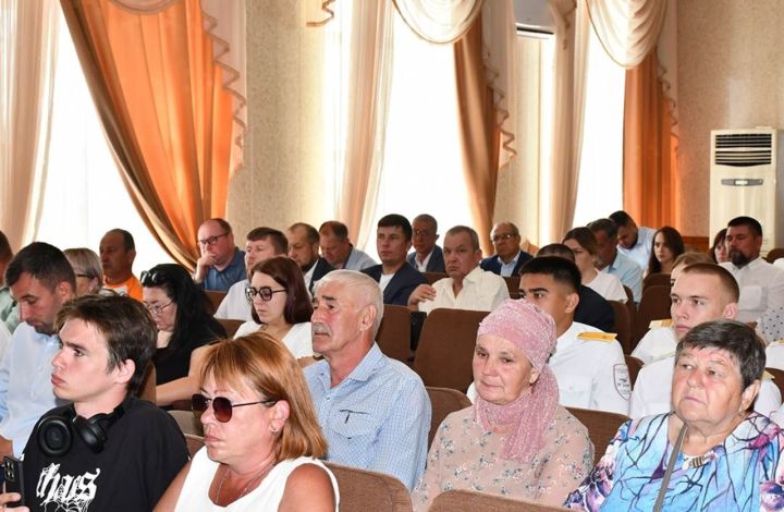 Дәүләт бүләкләре МХО геройларының гаиләләренә тапшырылды