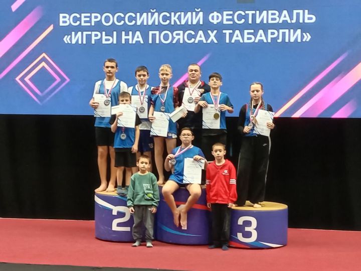 Всероссийский фестиваль «Игры на поясах Табарли» прошёл во Дворце единоборств «Ак Барс»