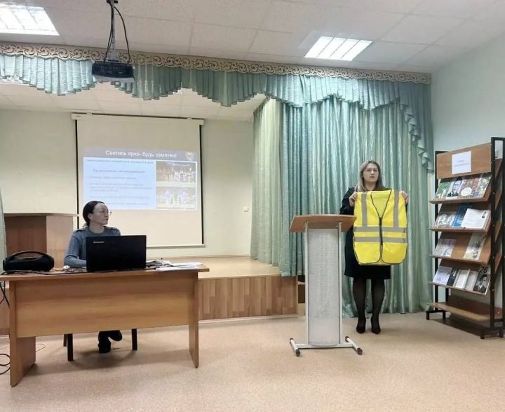 В Именьковской СОШ родители узнали, как защитить детей от дорог и Интернета
