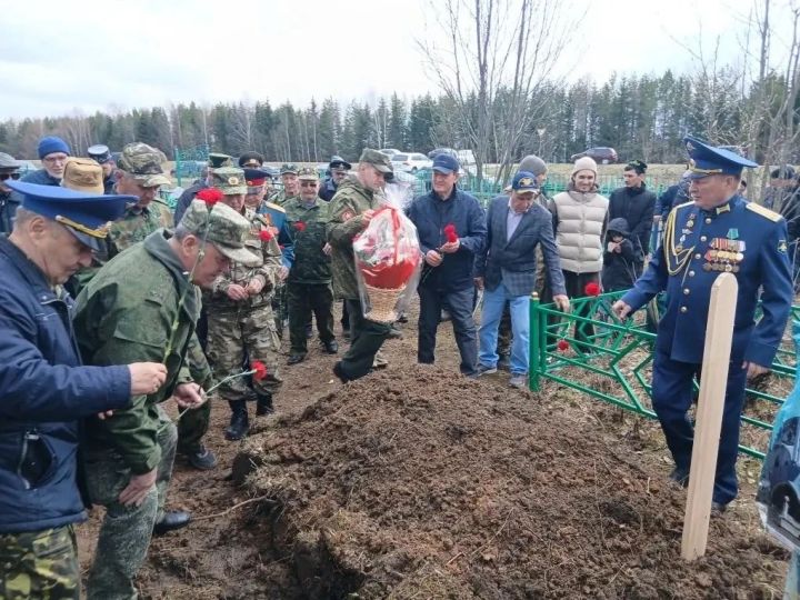 Легендар ветеран белән хушлашу