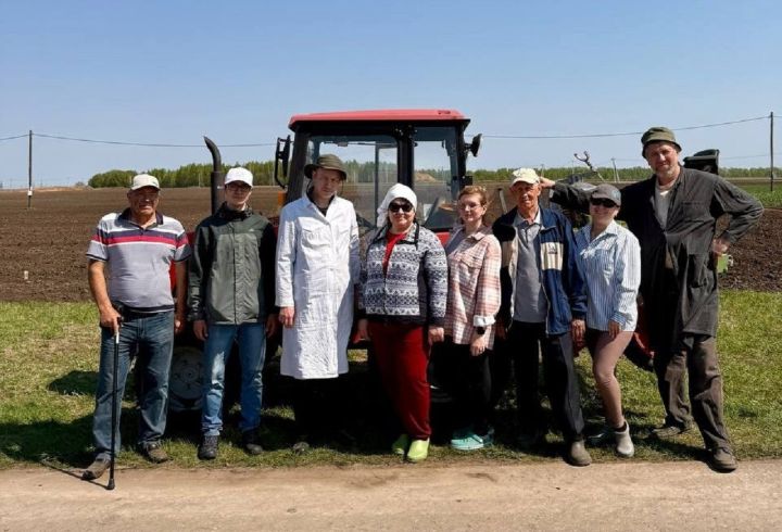 В Лаишевском районе стартовал первый этап полевых испытаний люпина