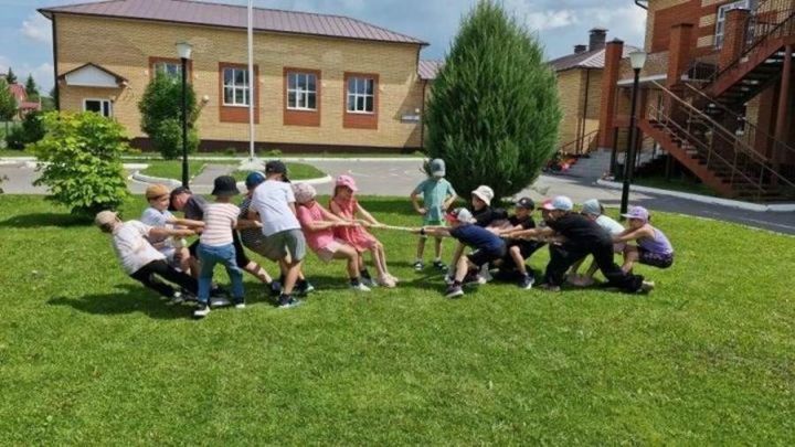 Лаеш районының мәктәп яны лагеренда Сабантуйны күңелле бәйрәм иттеләр