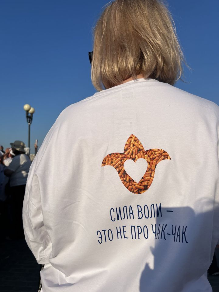 Чәкчәк манарасы «бөтен дөнья белән» ясалды