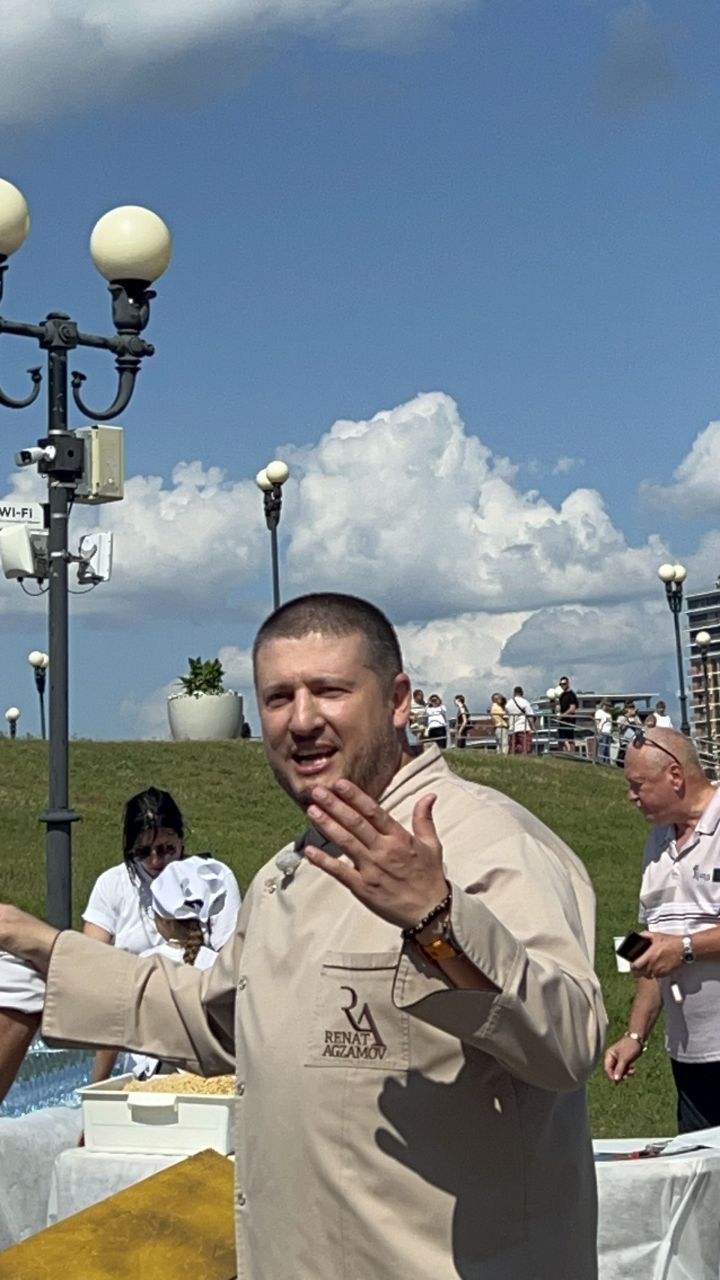 Чәкчәк манарасы «бөтен дөнья белән» ясалды