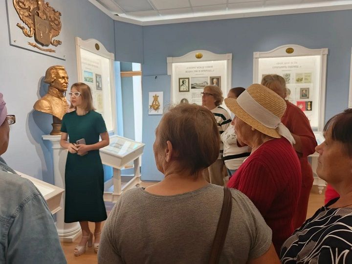 Буинские ветераны познакомились с лаишевскими достопримечательностями