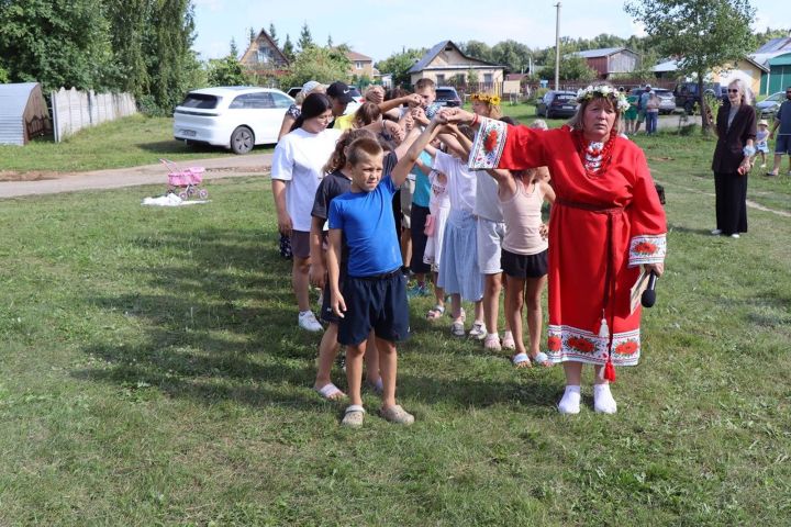 Тетеево авылы халкы престол бәйрәмен гөрләтте