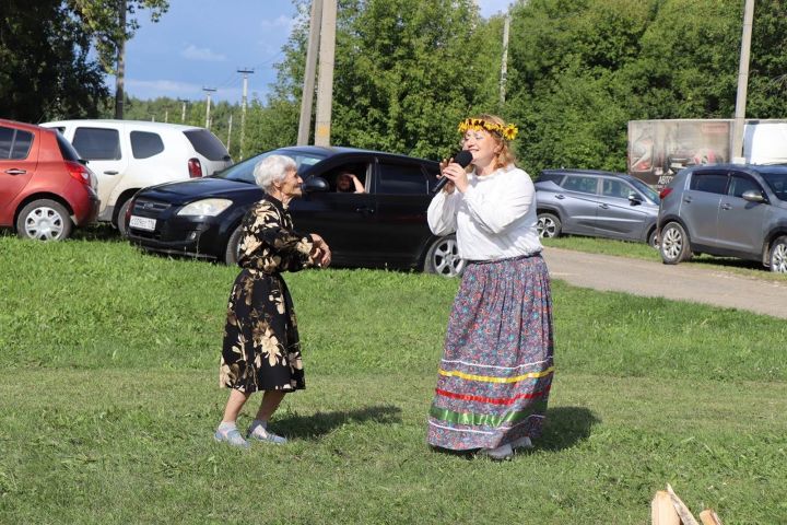 Тетеево авылы халкы престол бәйрәмен гөрләтте