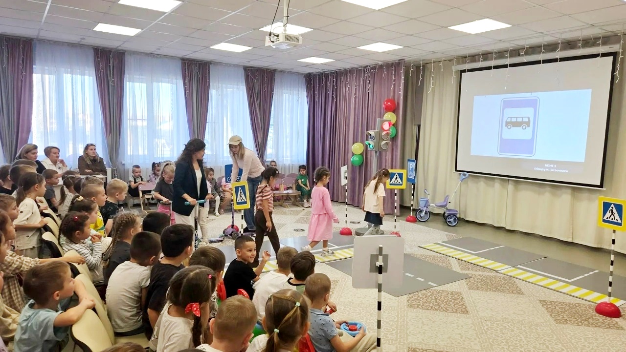 В Лаишевском районе дети и родители создали коллекцию одежды со светоотражателями