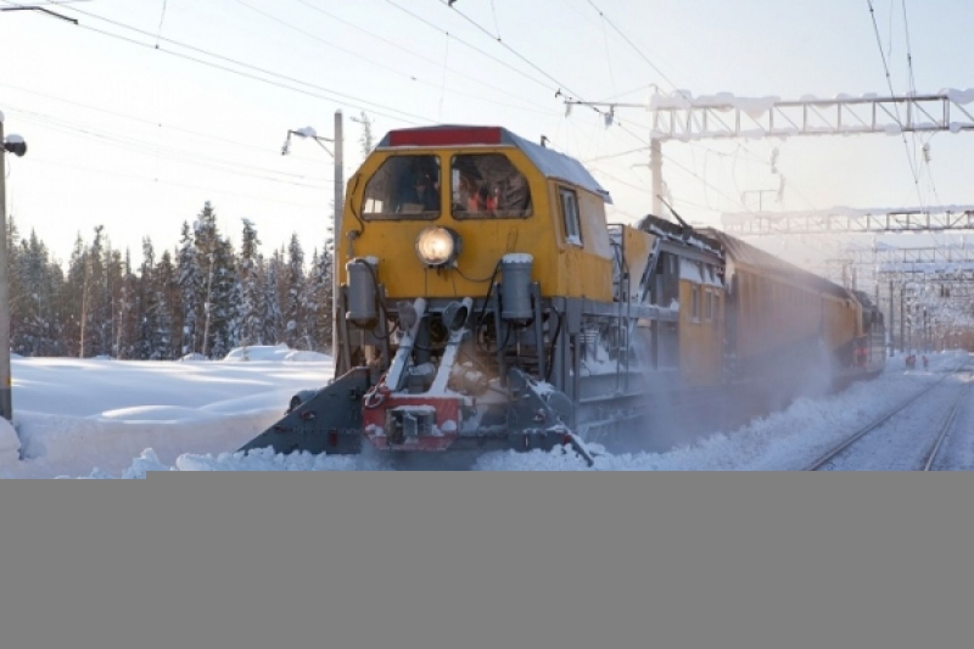Поезд снежные заносы. СДП-м2 снегоочиститель. Снегоочиститель Железнодорожный ТГМ. Снегоуборочный поезд. Снегоуборочная машина для железной дороги.