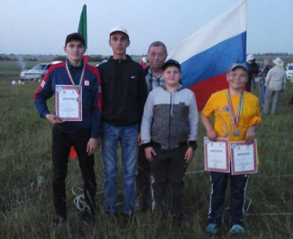 Ребята из Лаишевского района стали победителями соревнований по авиамоделизму