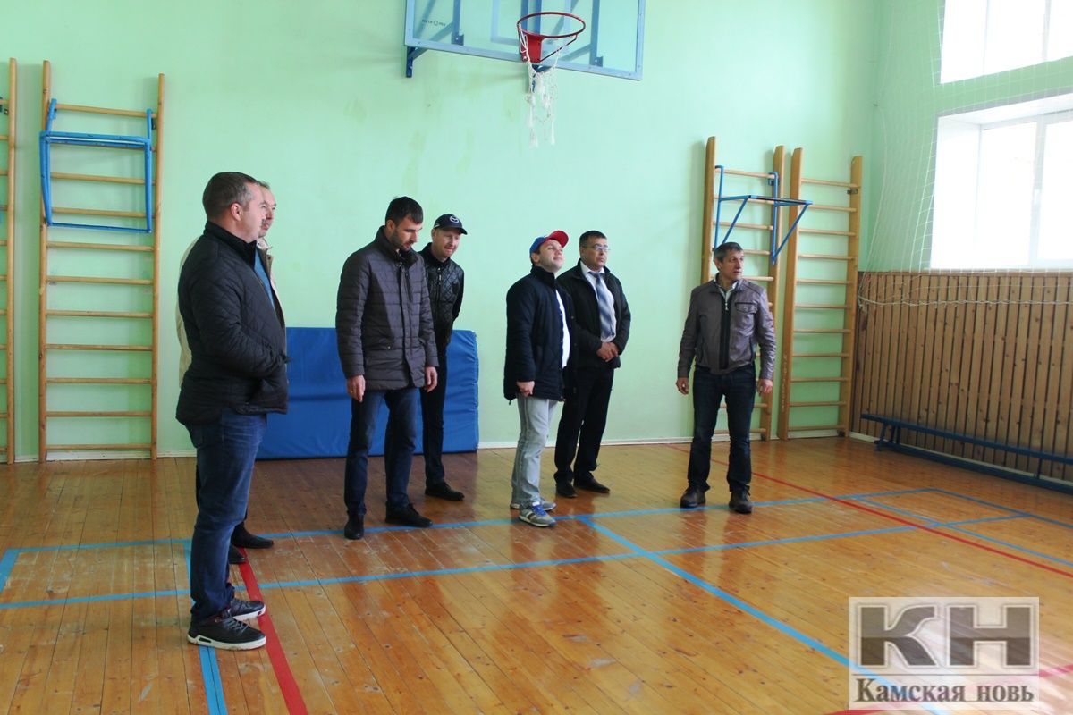 Руководитель Лаишевского района Ильдус Зарипов познакомился с проблемами Каипской основной общеобразовательной школы