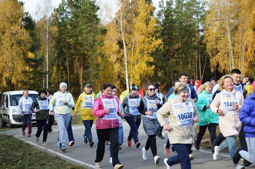 В первом забеге участвовали опытные бегуны