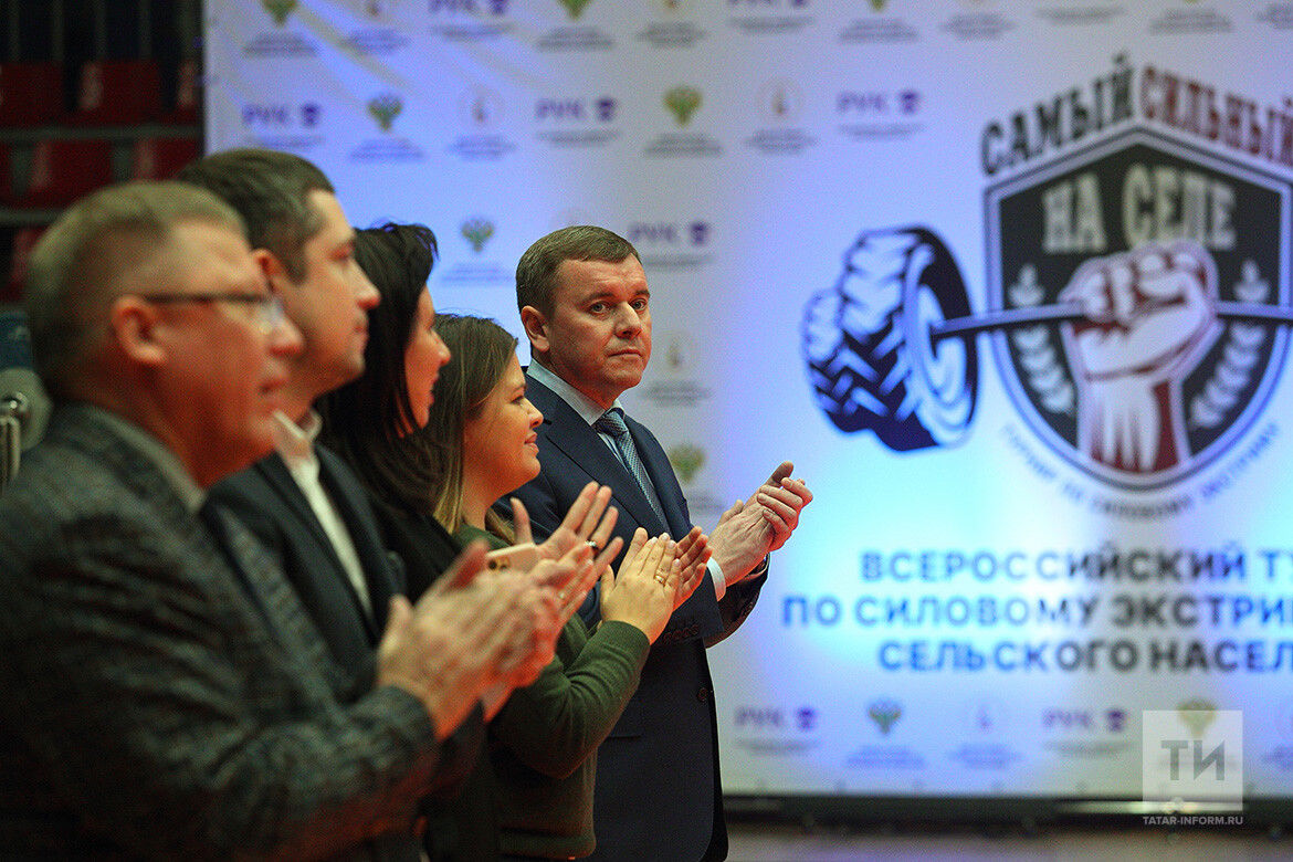 В Казань на Всероссийский турнир по силовому экстриму среди сельского населения приехало более 160 спортсменов