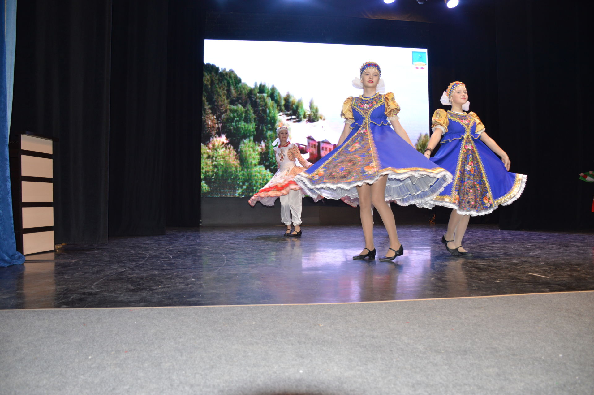 В районном доме культуры Лаишево состоялся фестиваль «Этномода 2021»