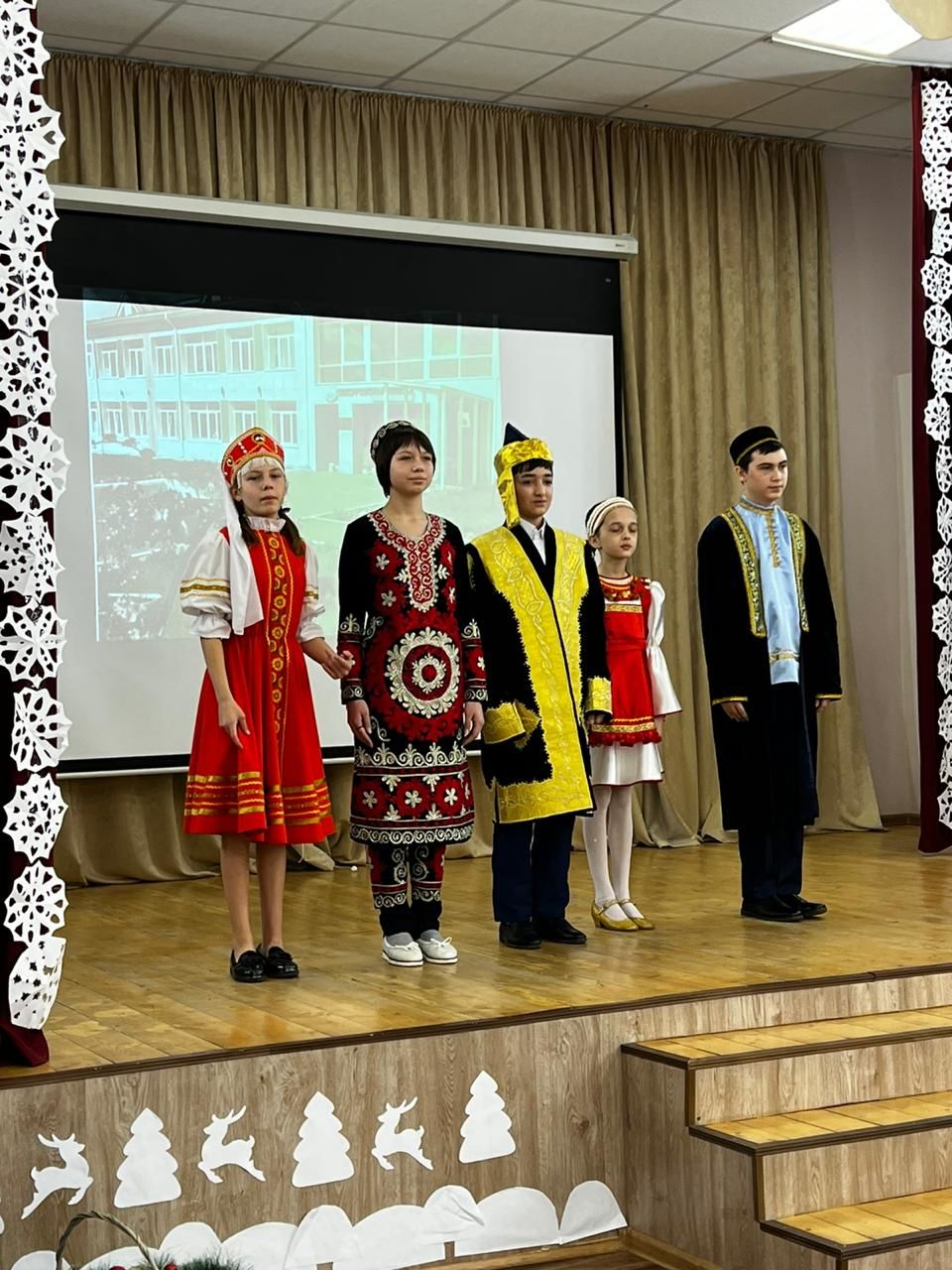 Сокуровская средняя школа выиграла и реализовала грант в рамках Года родных языков и народного единства