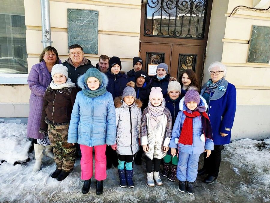 Взрослые помогли детям из многодетных семей посетить музей-квартиру Мусы Джалиля