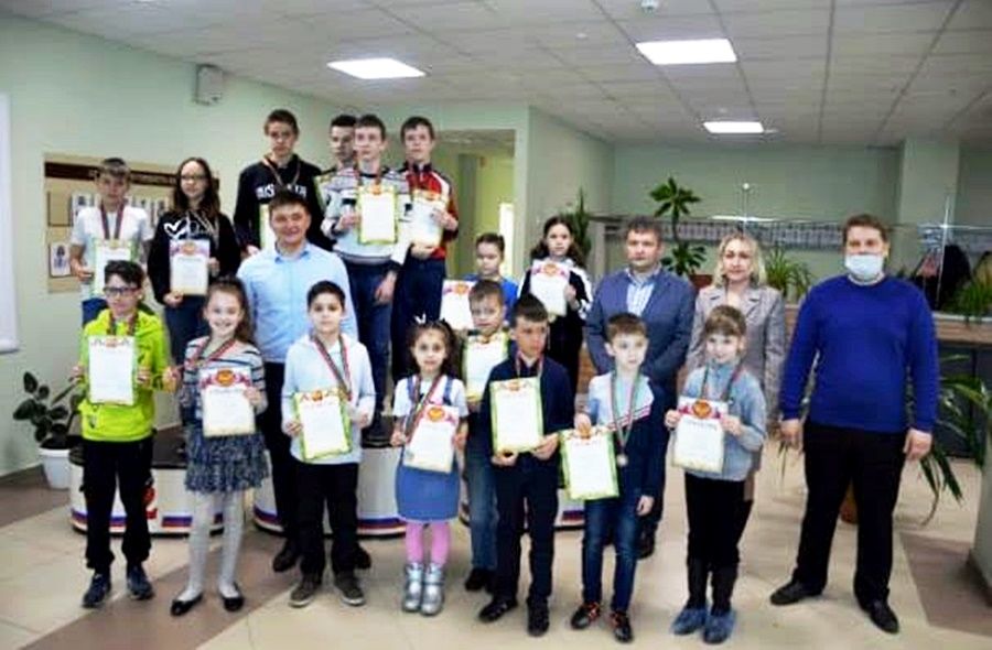 В Лаишевском районе в Первом шахматном турнире учащихся играли более 80 человек