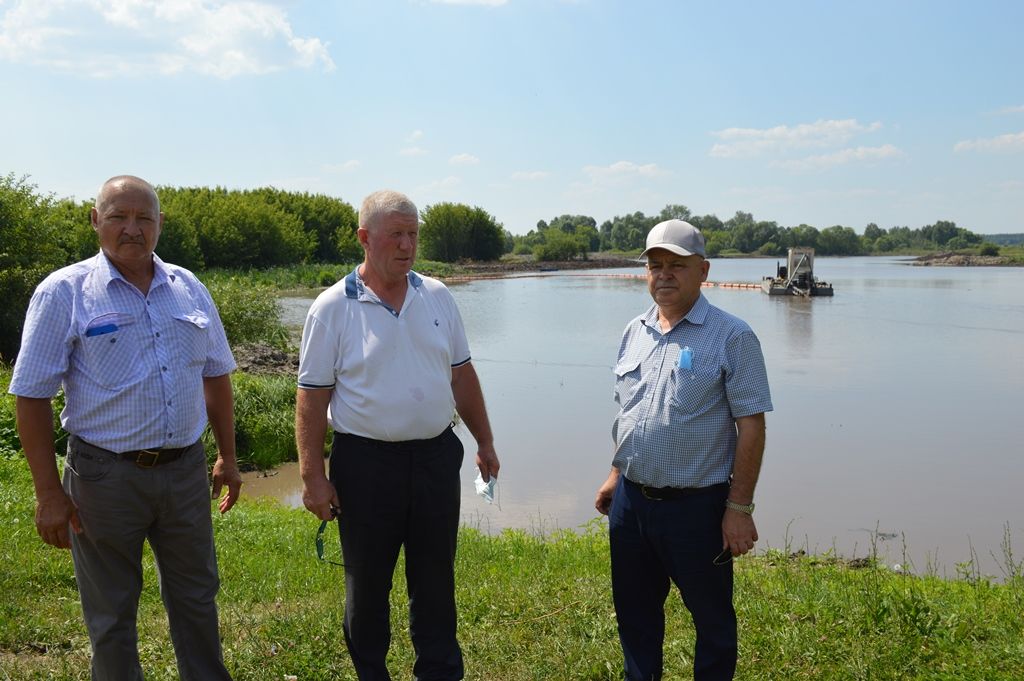 ​​​​​​​Начата очистка водоемов в Державино и Никольском Лаишевского района