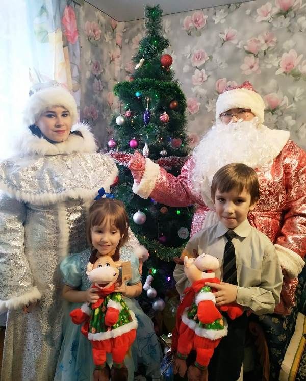 В Лаишеве поздравили с Новым годом детей и взрослых с ОВЗ и детей из многодетных семей