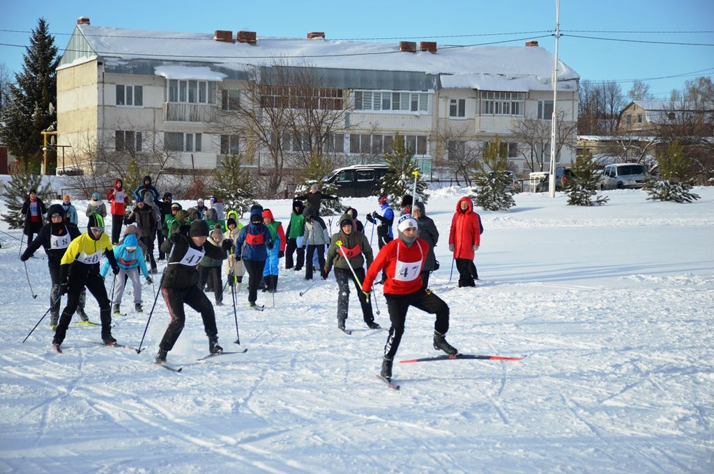 Во втором лыжном старте в Лаишево бежали ребята от 14 до 18 лет