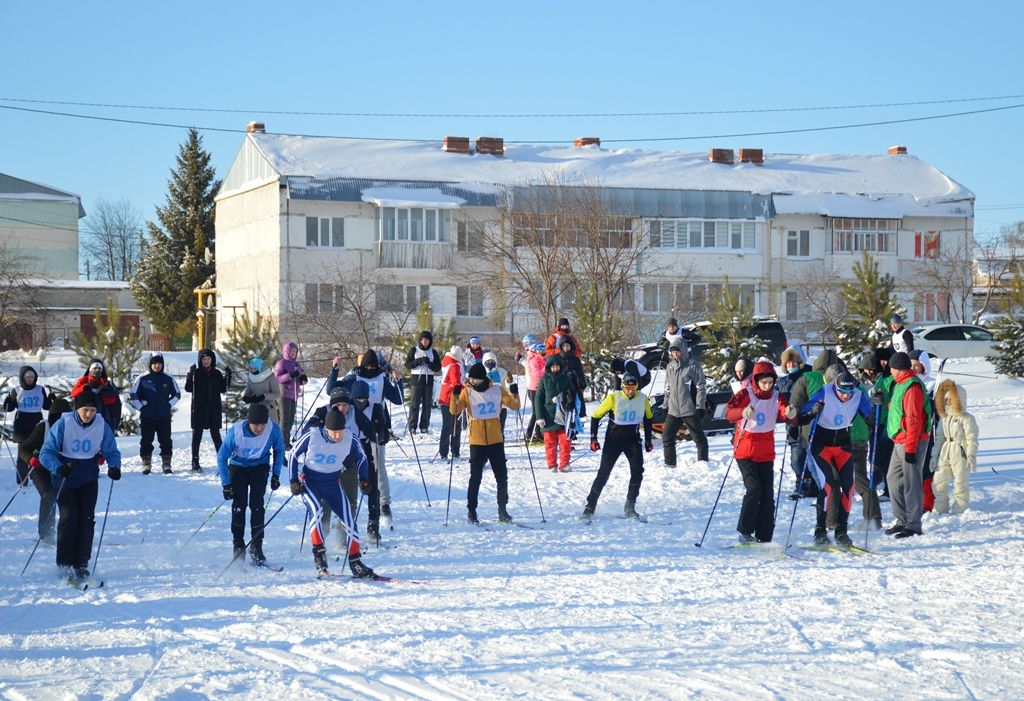 В следующем лыжном забеге соревновались спортсмены от 18 до 40 лет