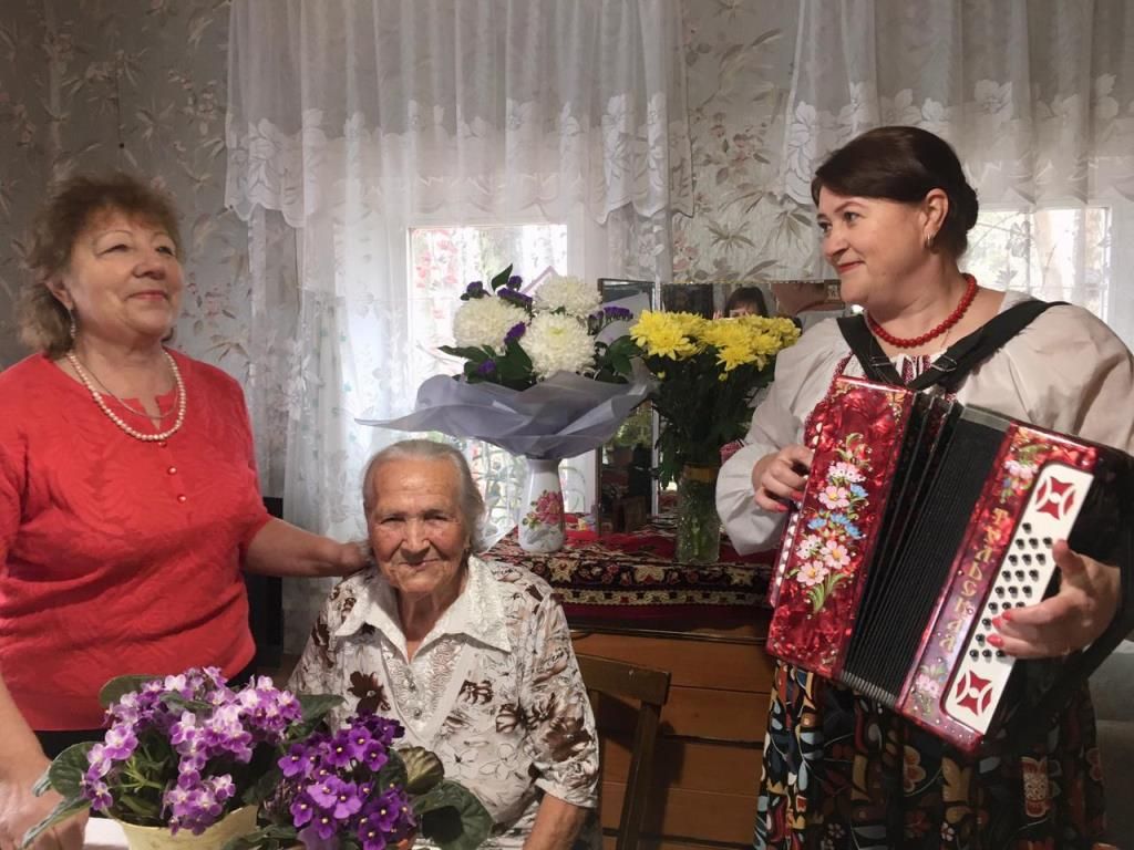 Тепло поздравили с 95-летием Антонину Николаевну Иванову
