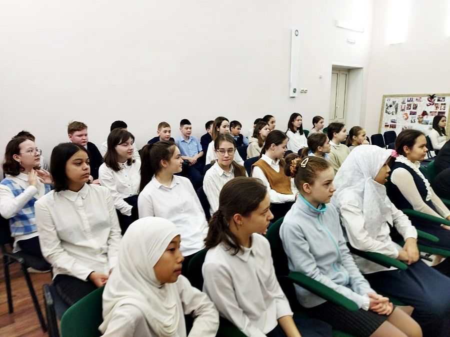 Широко отметили в Сокуровской средней школе День родного языка