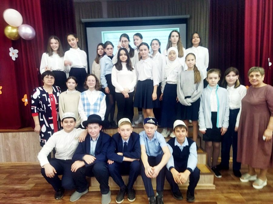 Широко отметили в Сокуровской средней школе День родного языка