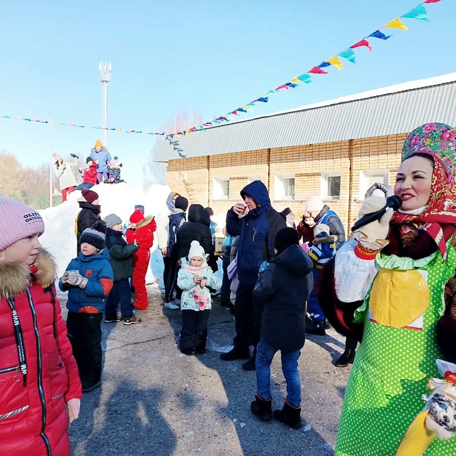 В Габишево на Масленице растопили ледяное сердце Снежной Королевы