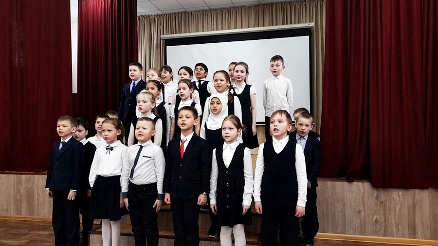 Сокуровские ученики «Битву хоров» посвятили Дню Победы