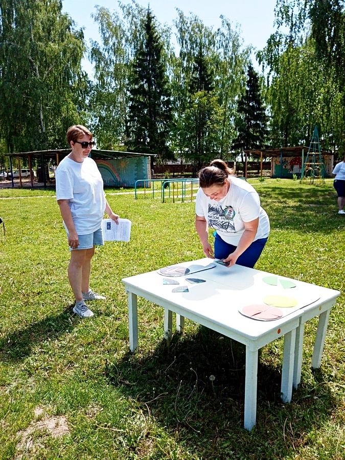 Родителей и детей Габишево учили Правилам безопасного поведения на дороге