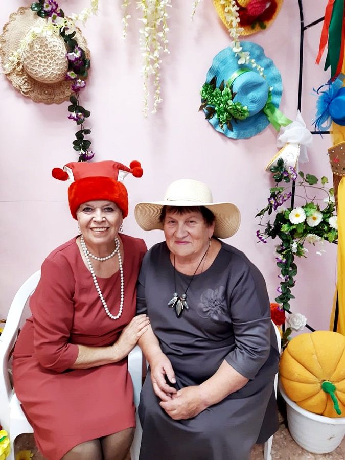 Районный дом культуры стал местом проведения конкурса … шляп