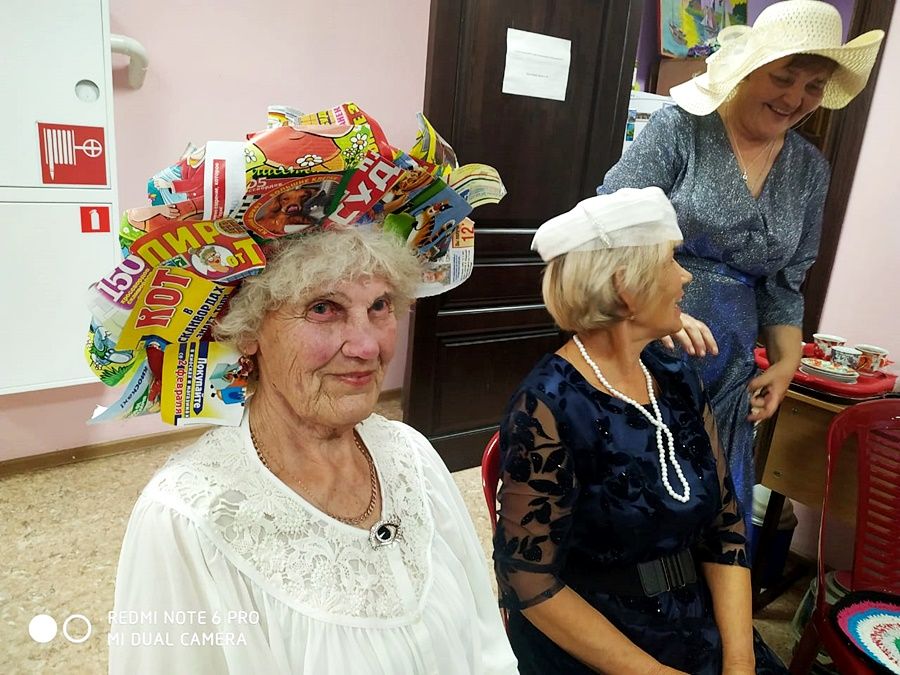 Районный дом культуры стал местом проведения конкурса … шляп