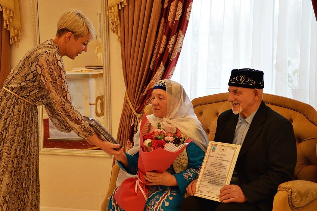Киямовлар гаиләсендә зөбәрҗәт туй