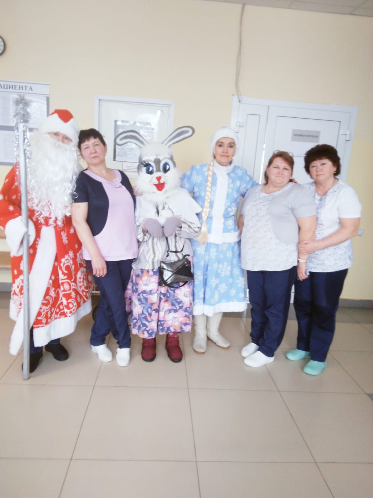 В первый день наступившего года поздравляли пациентов районной больницы в г. Лаишево