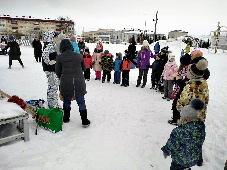 Игровая программа «Новогодние чудеса» подарила лаишевским детям час веселья и развлечений