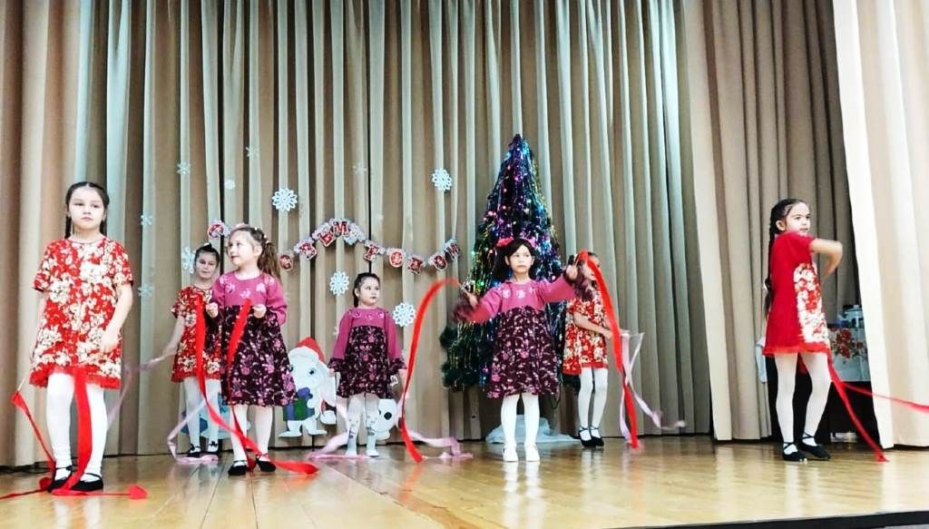 В Атабаево в новогодние каникулы развлекаются  и дети, и взрослые