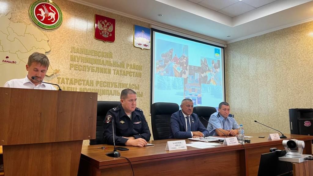Лаеш районында коррупциягә каршы комиссиянең чираттагы утырышы узды