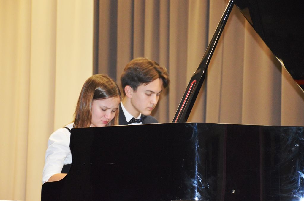 Концерт ко Дню Матери организовала лаишевская Детская школа искусств