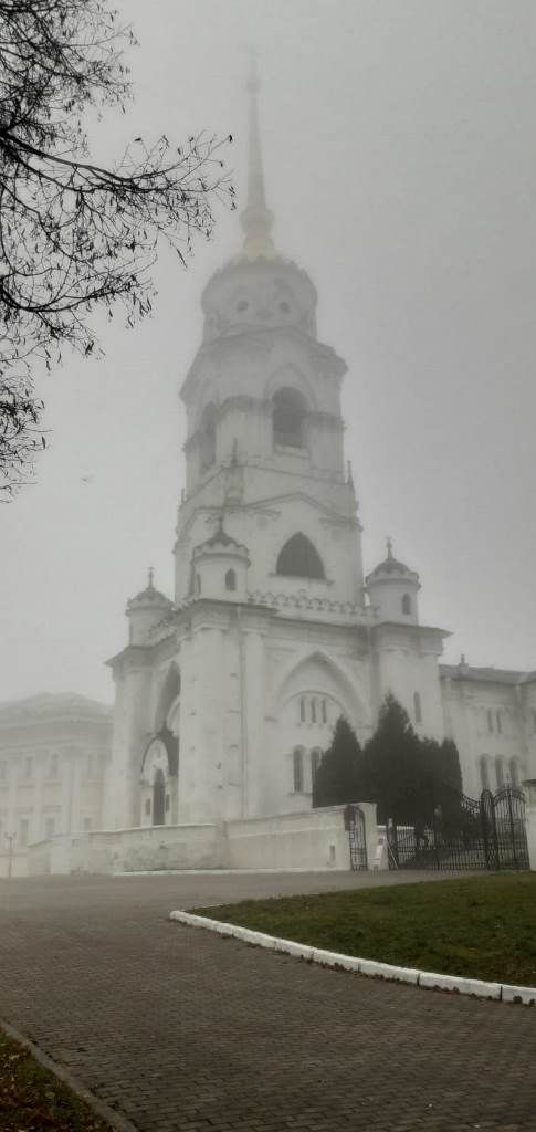 Путешествуем по России. Фотографиями туманного Владимира поделился Дмитрий Маринин