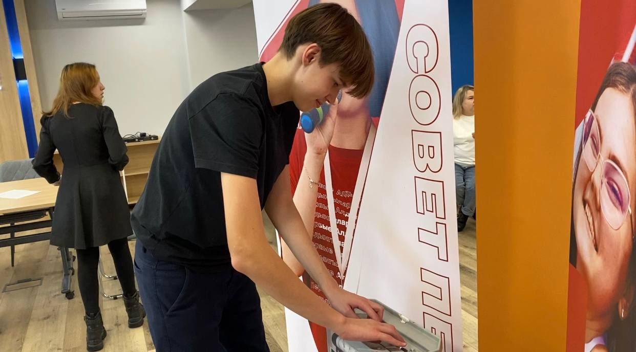 В молодежном центре «Белогорье» активная молодежь голосовала на выборах