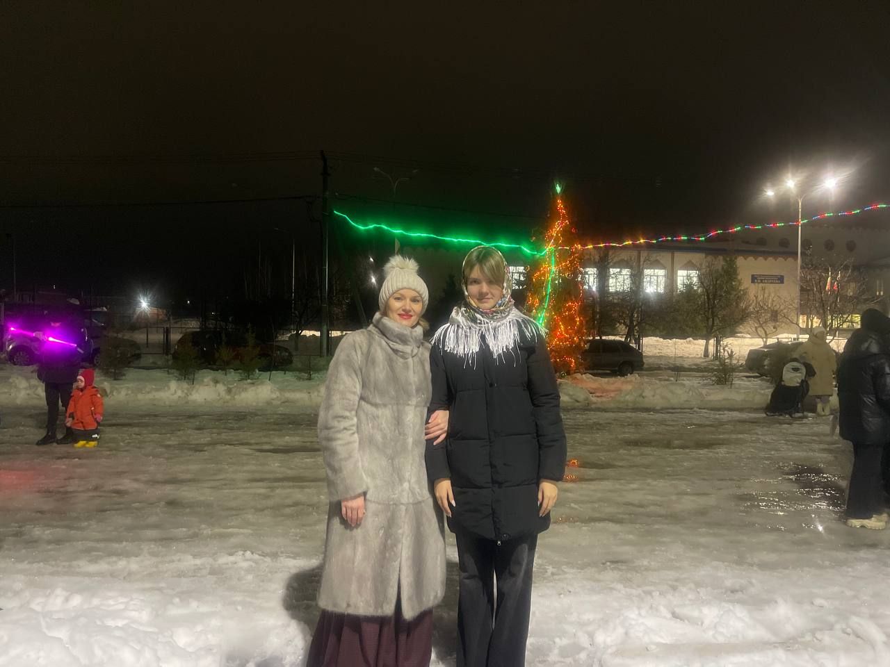 В Большекабанском поселении Лаишевского района состоялось открытие новогодней ёлки