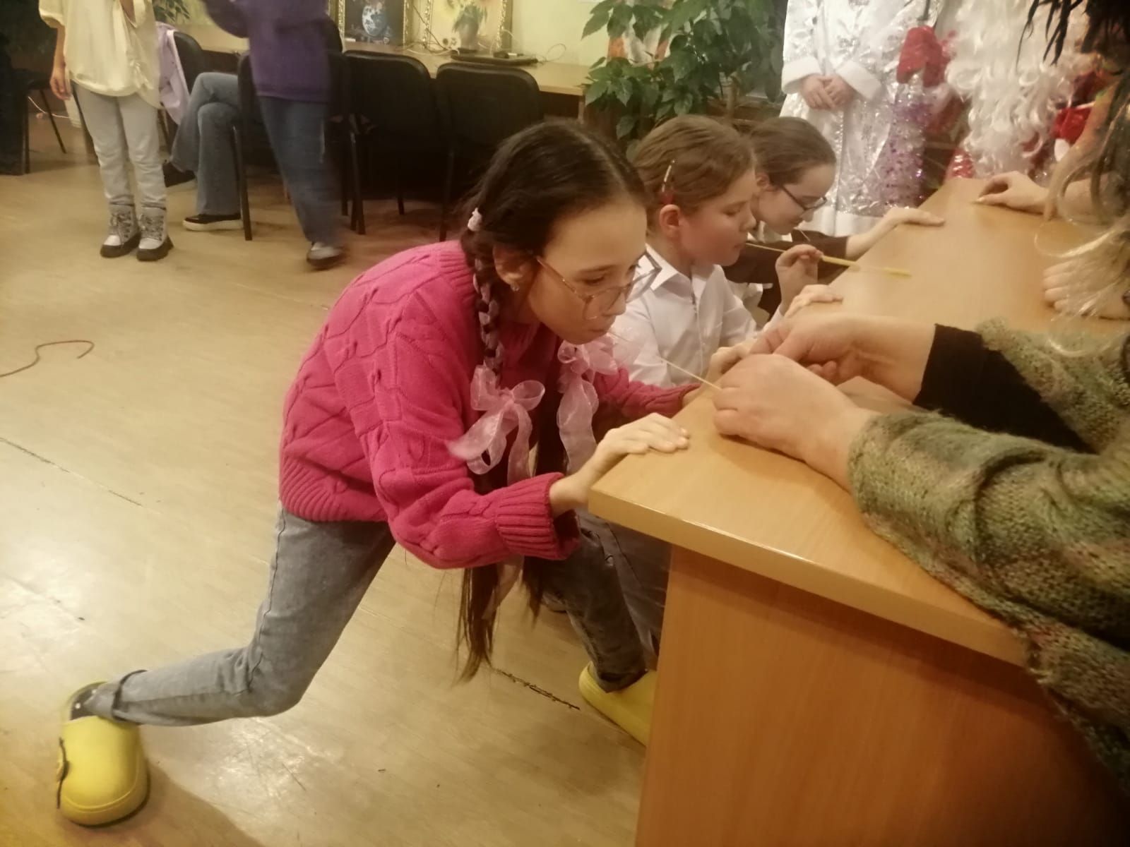Лаишевские школьники прошли новогодний квест в Лаишевской библиотеке