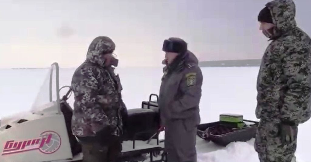За выезд на лед на машинах сотрудники ГИМС выписали 11 штрафов