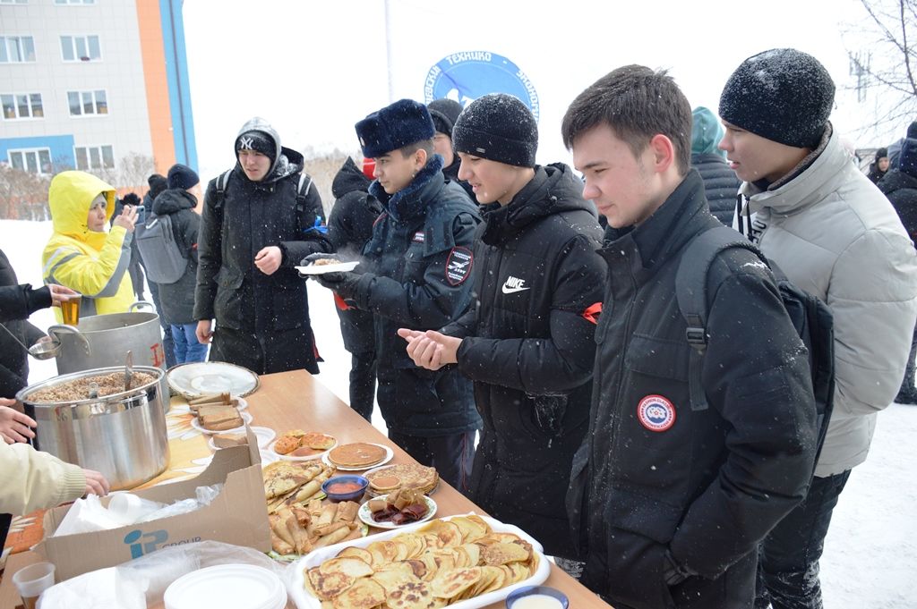 Веселую Масленицу отметили в Лаишевском техникуме